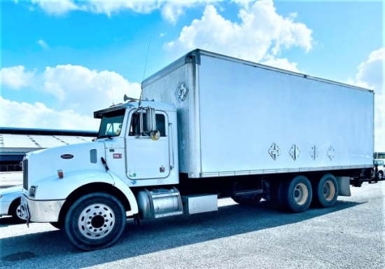 2001 Peterbilt tandem axle box truck