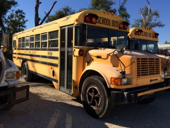 1996 INTERNATIONAL 3800 SERIES