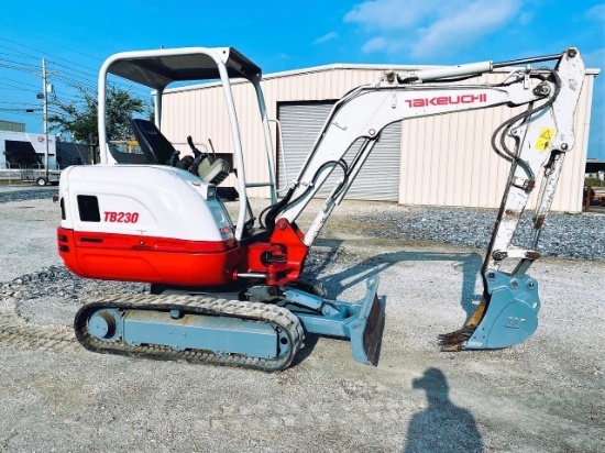 2015 Takeuchi TB230 excavator