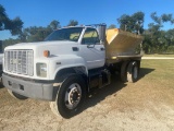 2001 GMC C7500 SINGLE AXLE SPREADER TRUCK