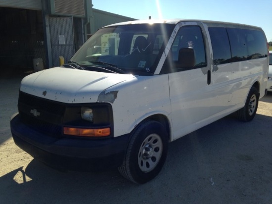 2011 CHEVY EXPRESS PASSENGER