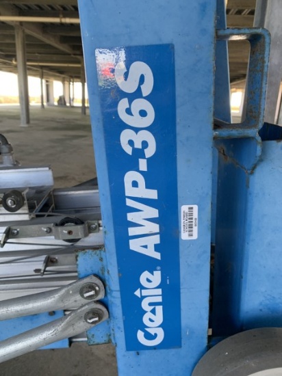 Genie AWP-365 scissor lift