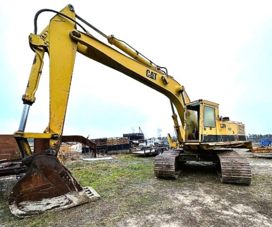 1992 Caterpillar 235C excavator