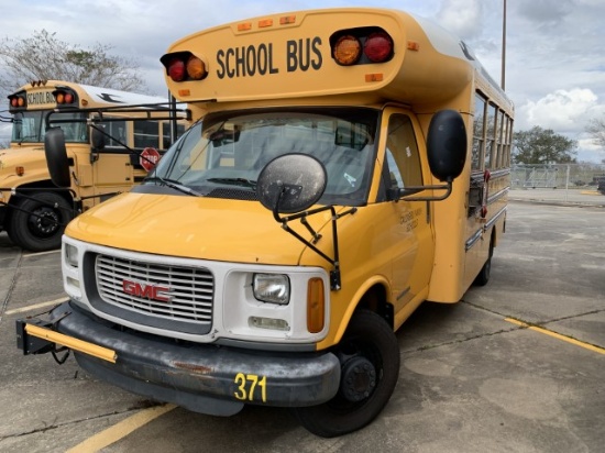 2002 Bluebird 30 passenger cutaway bus inop