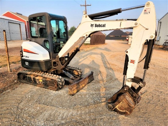 2014 Bobcat E32 excavator