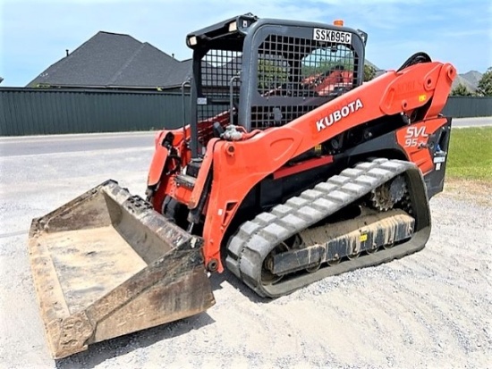 2019 Kubota SVL95-2S skid steer loader