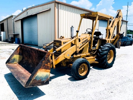 Ford 555B loader/backhoe