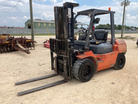 Toyota 7FDU35 Forklift