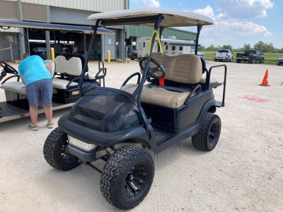 2015 Club Car , bench seat, has charger, Black
