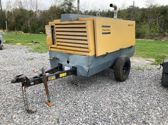 ATLAS AIR COMPRESSOR ON TRAILER