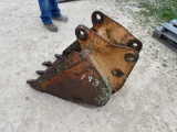 2' BUCKET CASE BACKHOE