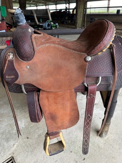 Unused Saddle King ranch/roping saddle