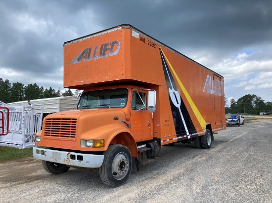 1999 International 4700 dry box truck