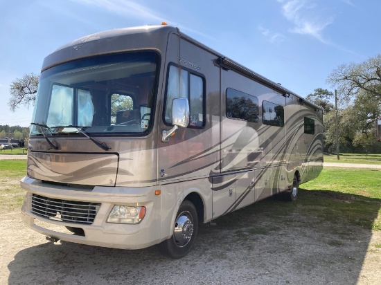 2015 Bounder Classic by Fleetwood