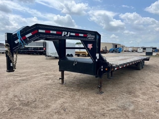2021 PJ gooseneck tandem axle 32'