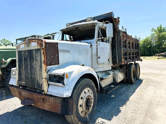 Kenworth tandem axle asphalt prime tanker truck