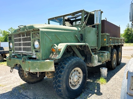 1990 Blound USMC military tandam axle water truck