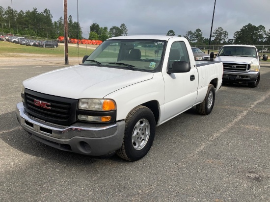 2004 GMC single cab pick up truck