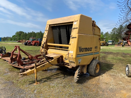 Vermeer 605 series K round baler