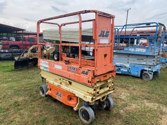 In-op man lift
