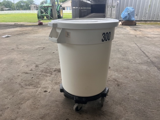 20 Gallon Husky plastic can on wheels with lid