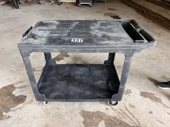 Rubbermaid plastic 2 shelf rolling cart