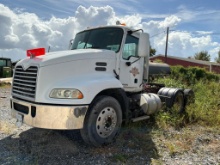 Inoperable 2010 Mack Truck