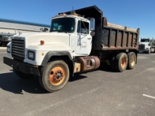 1997 Mack RD690S tandem axle dump truck