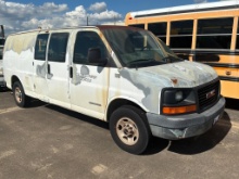 2005 GMC Savana 3500 Cargo Van, V588