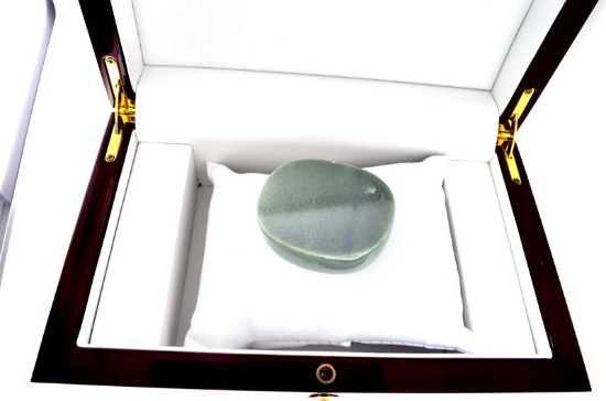 APP: 7.5k 582.50CT Oval Cut Cabochon Green Jade Gemstone