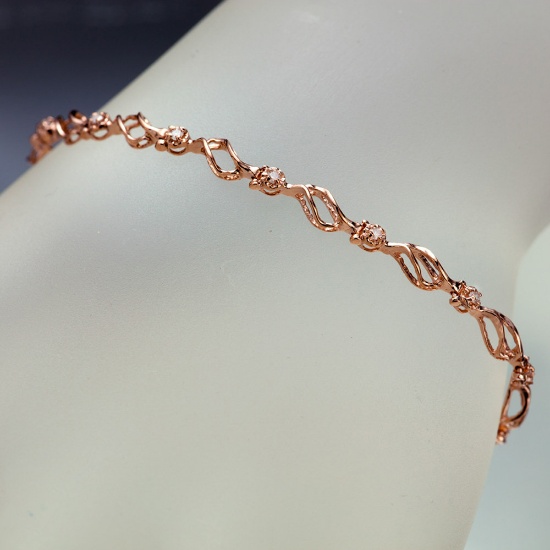 APP: 2.3k *14KT Rose Gold, 0.22CT Round Brilliant Cut Diamond Bracelet (VGN A-305)