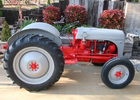Rare 8 Ford Tractor Fully Restored Inside/Out - Pick Up Only -P-