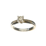 APP: 1.8k 14 kt. White Gold, 0.33CT Round Cut Diamond Ring