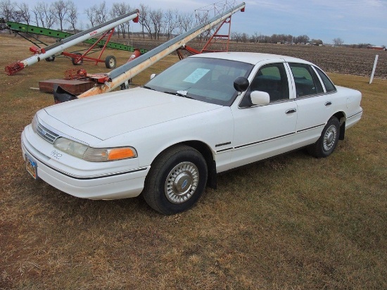 1994 Ford Crown Victoria Car #