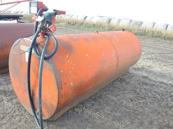 1000 Gallon Fuel Tank w/ Pump