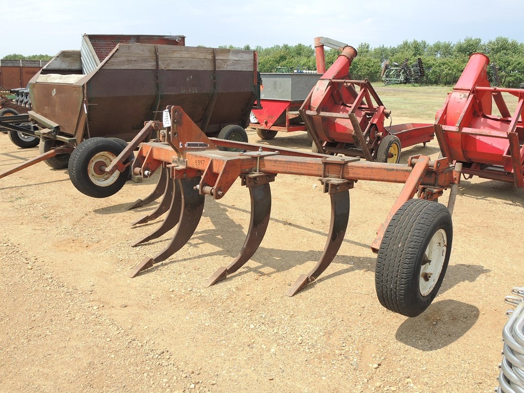 Bushhog 7 Shank Mounted V Ripper Farm Machinery Implements Tillage Equipment Rippers Online Auctions Proxibid