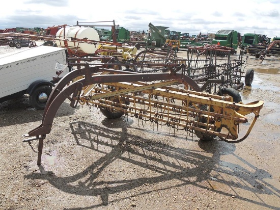 NH  Side Delivery Rake