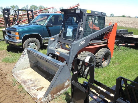 Thomas 1300 Skidloader