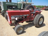1978 IH 284 Tractor