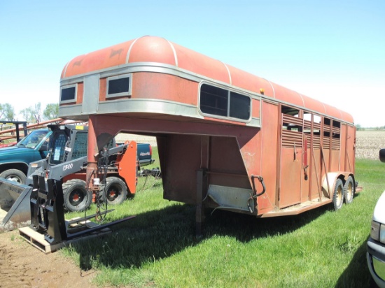 Bonanza Mfg 4 Horse Slant Trailer