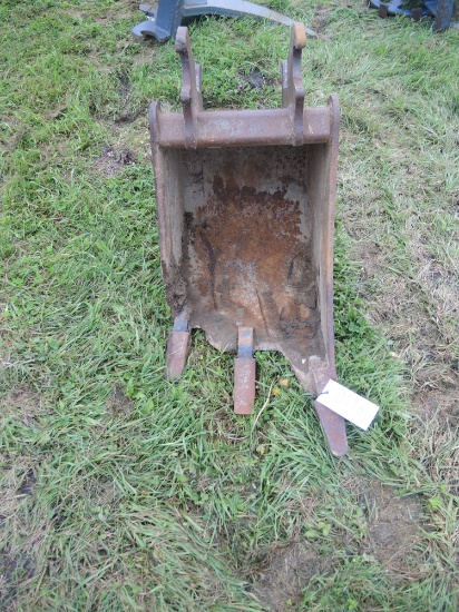 Excavator Mnt Bucket 18"