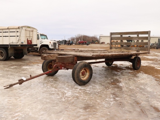 9' x 17.5'  Flatbed w/ Gear #