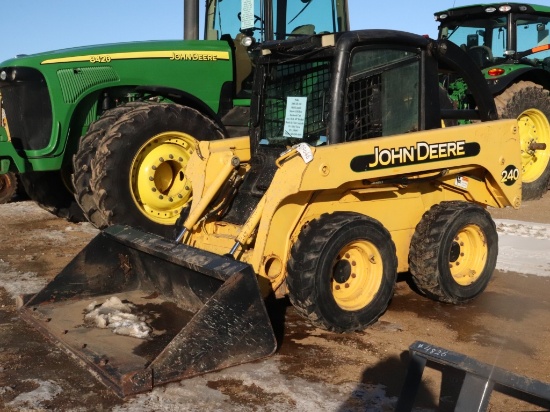2000 JD 240 Skid Loader #240097