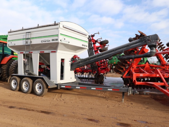 2013 Parker 3620 Seed Chariot Tender #D56840345