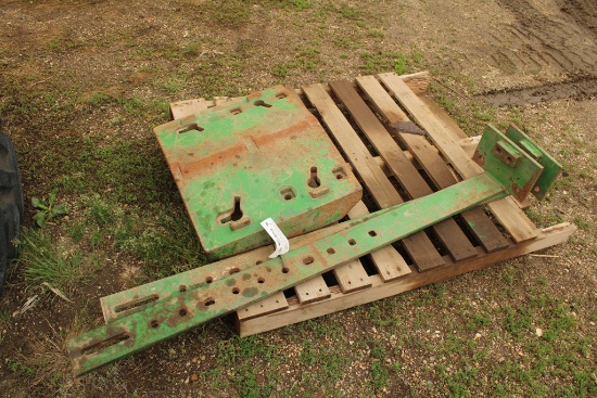 JD 20 Series Front Wts & Bracket