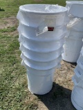 6- 20 Gallon Trash Cans