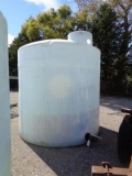 3000 gallon Poly tank