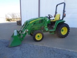 John  Deere 3033R with loader SN 1LV3033RHFF213136