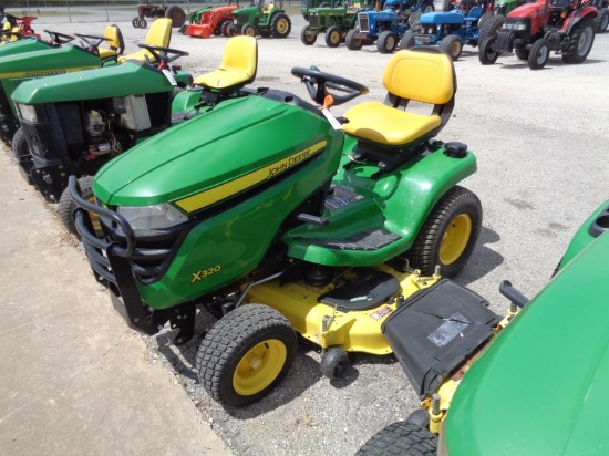 John Deere X320