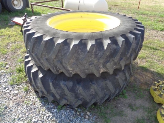 Firestone 18.4x42 tires Duals and Hubs